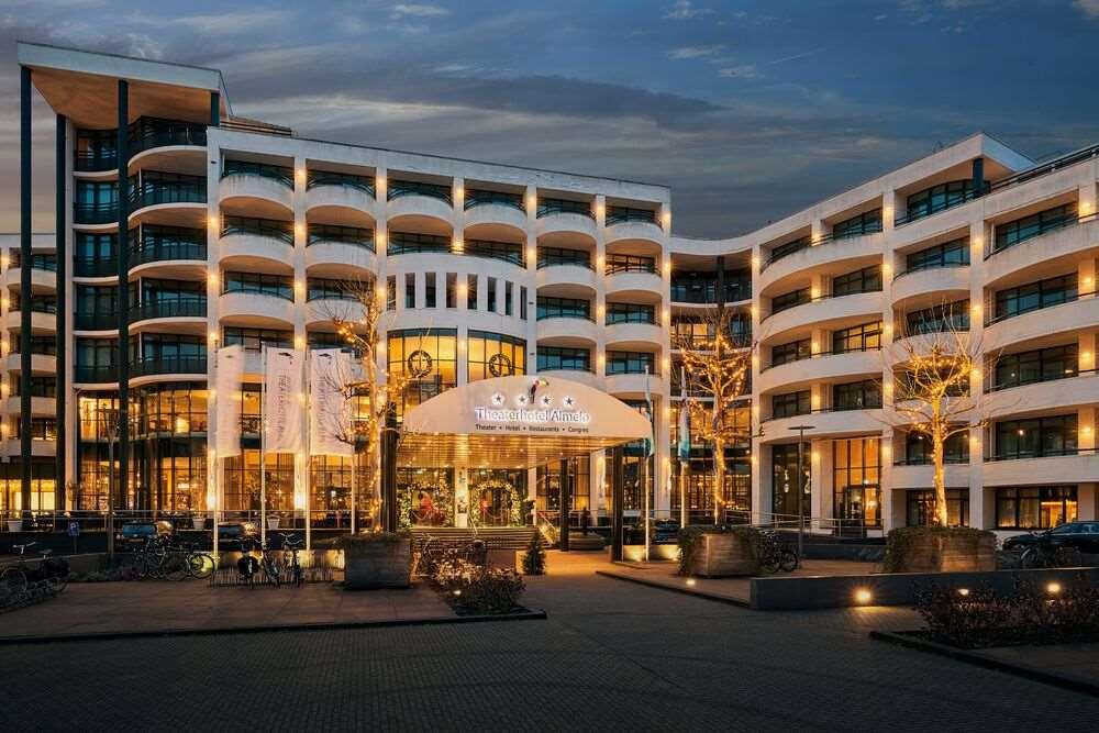 Van Der Valk Theaterhotel Алмело Екстер'єр фото
